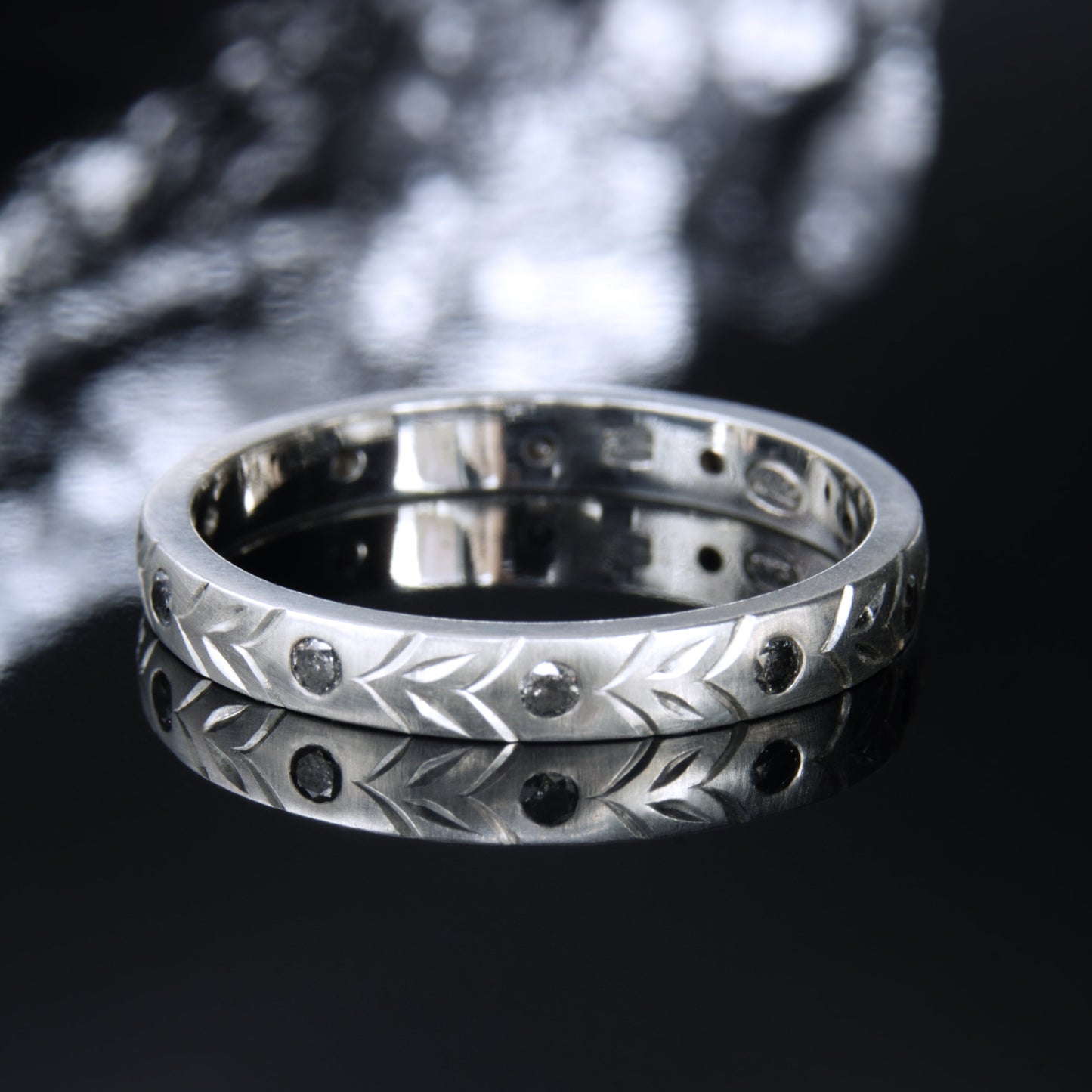 Precious Laurel Leaf ring